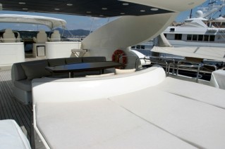 CASPIAN KING -  Sunpad on Flybridge